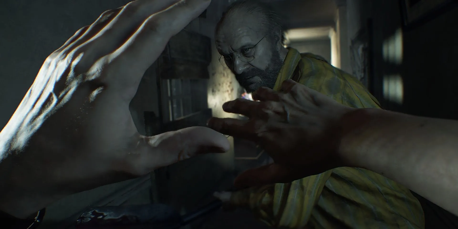 Jack Baker tấn công người chơi trong bối cảnh kinh dị của Resident Evil 7