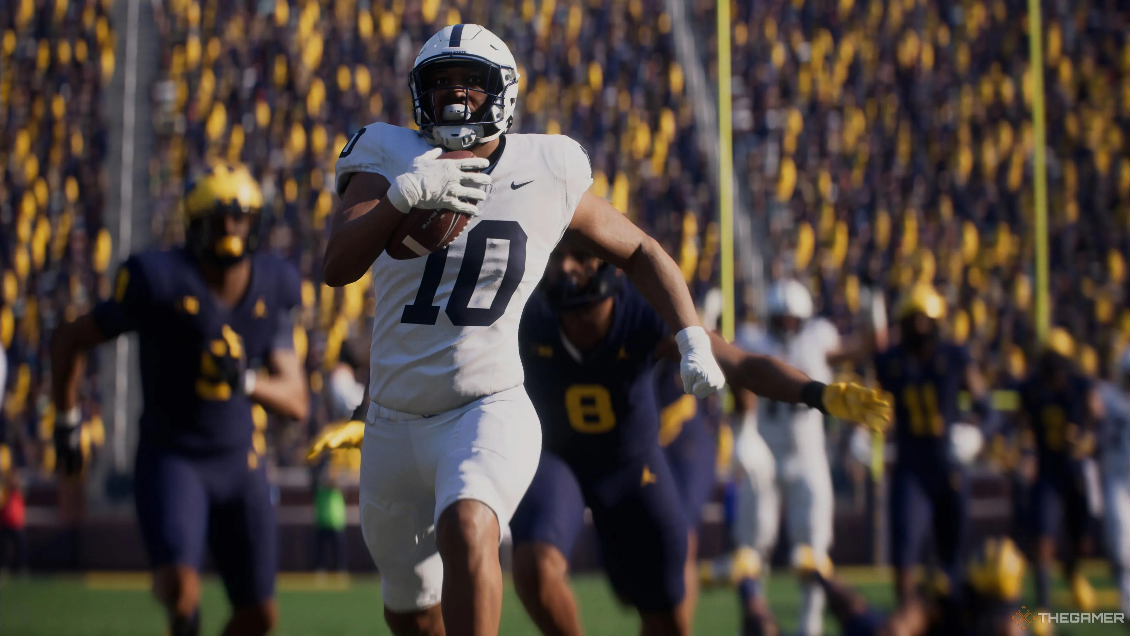 Cầu thủ chạy thoát khỏi hậu vệ trong College Football 26, làm nổi bật gameplay chuyển động.