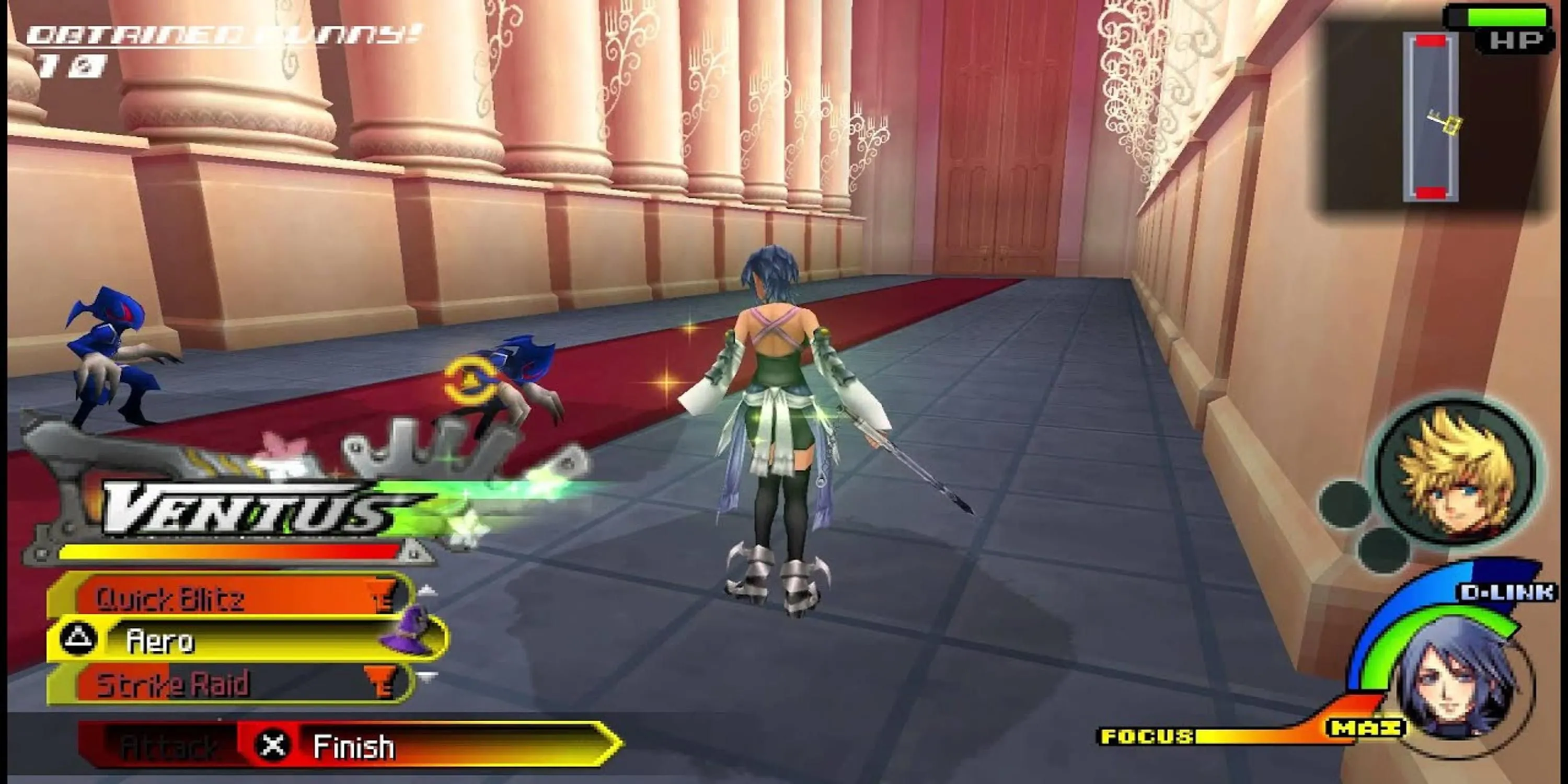 Nhân vật Aqua sử dụng phép thuật trong một cảnh chiến đấu đầy màu sắc của Kingdom Hearts Birth by Sleep, thể hiện hệ thống combat năng động trên PSP