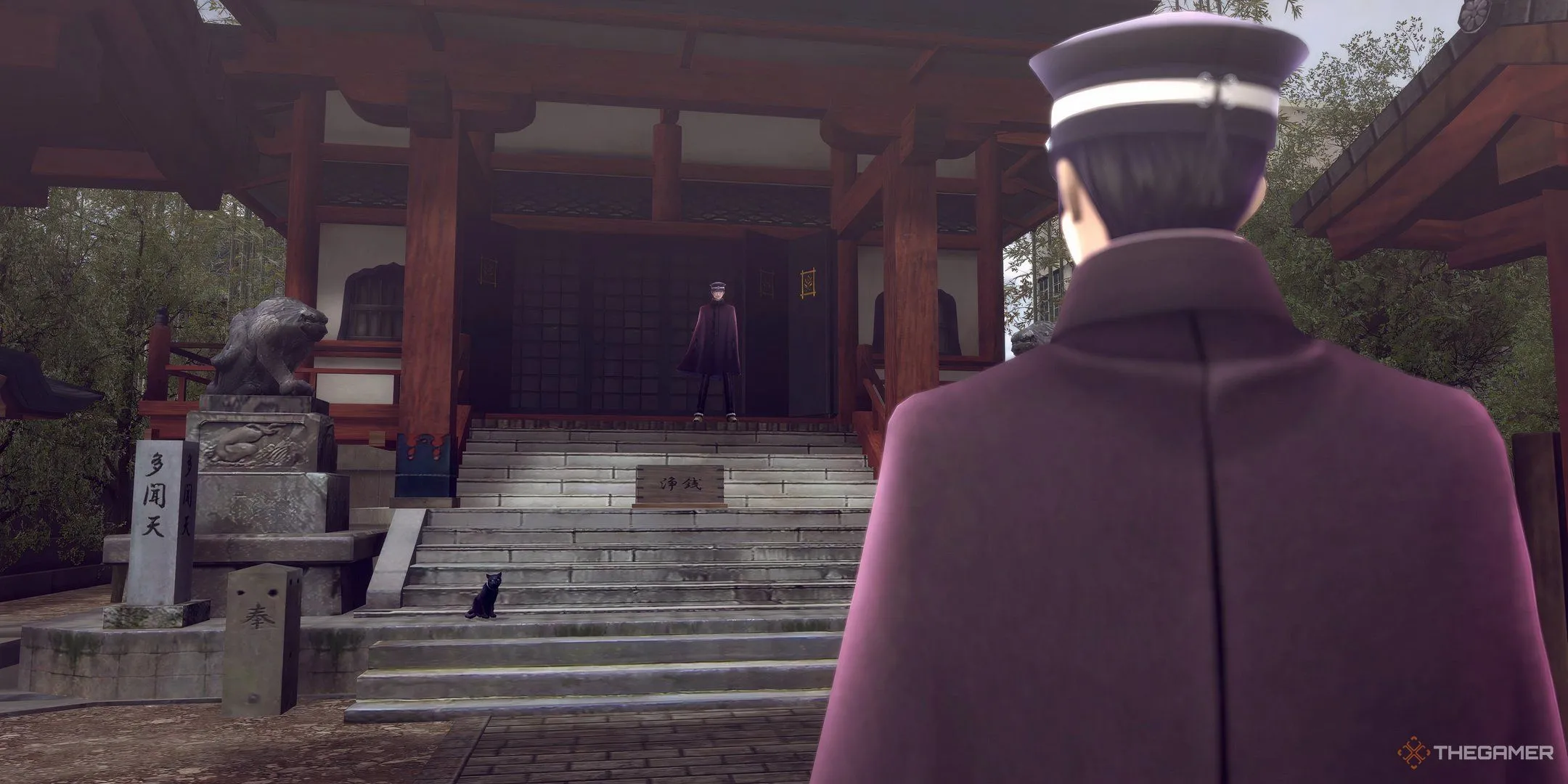 Raidou Kuzunoha và Goto tại đền Tamonten trong Raidou Remastered, phản ánh bối cảnh Nhật Bản thập niên 1920.